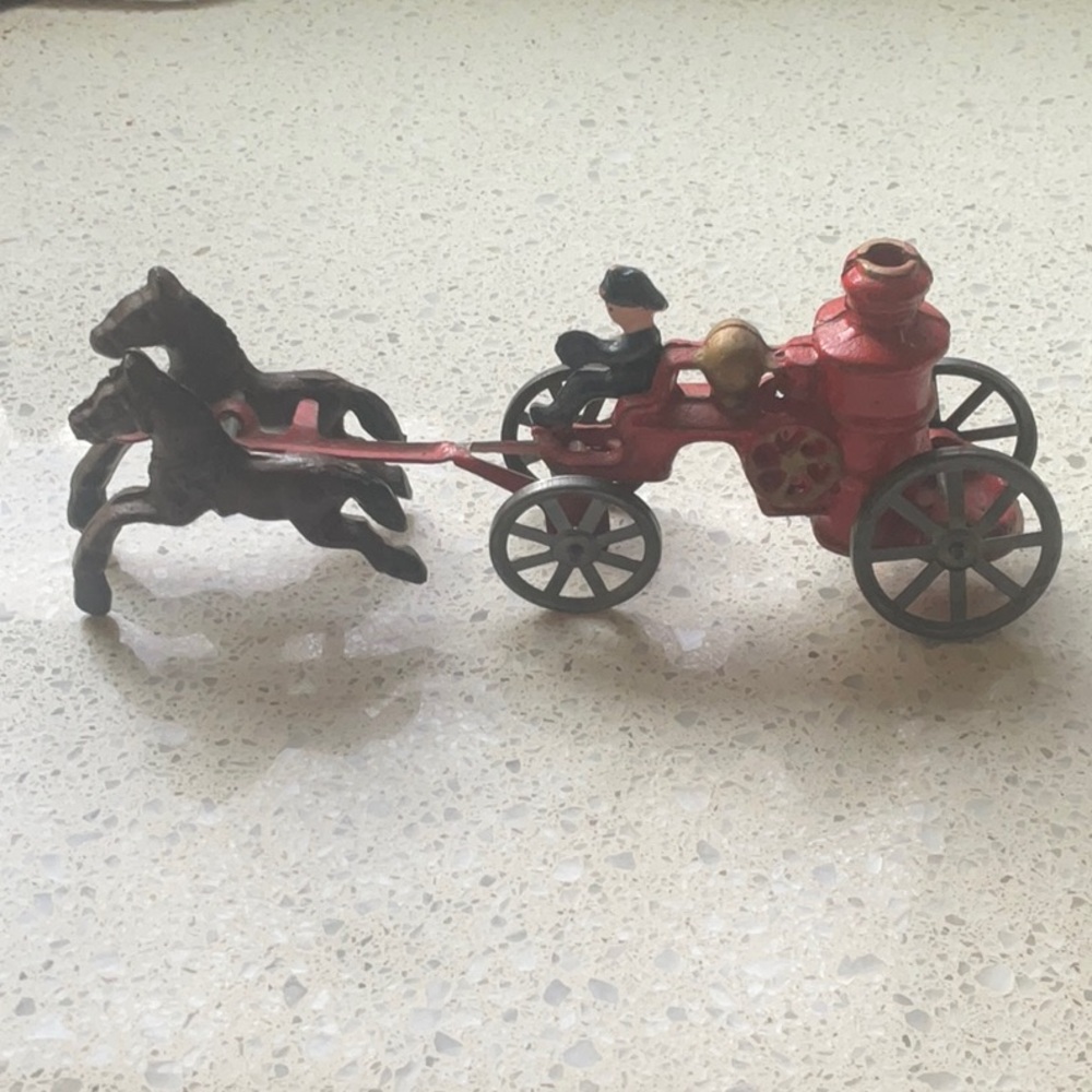 Vintage Cast Iron Horse Drawn Fire Engine Toy